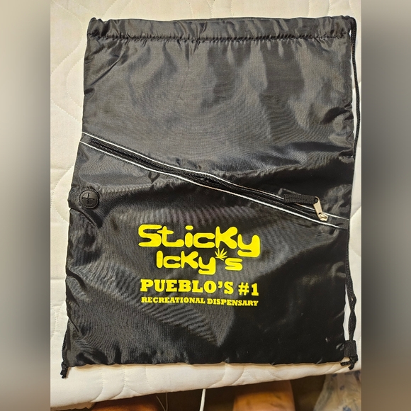 Icky Sticky Insulated String back pack - Picture 2 of 5